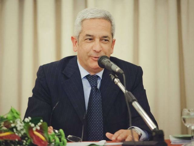 Aprire un'attività a Lamezia è gratis, a Rende si paga. Il sindaco Manna spiega perchè 51 4f033b40ef8f3080d08fb7f864a76128