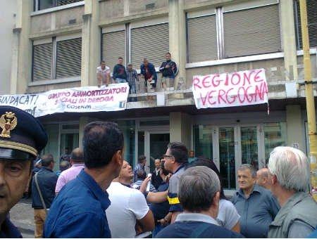 protesta inps cosenza