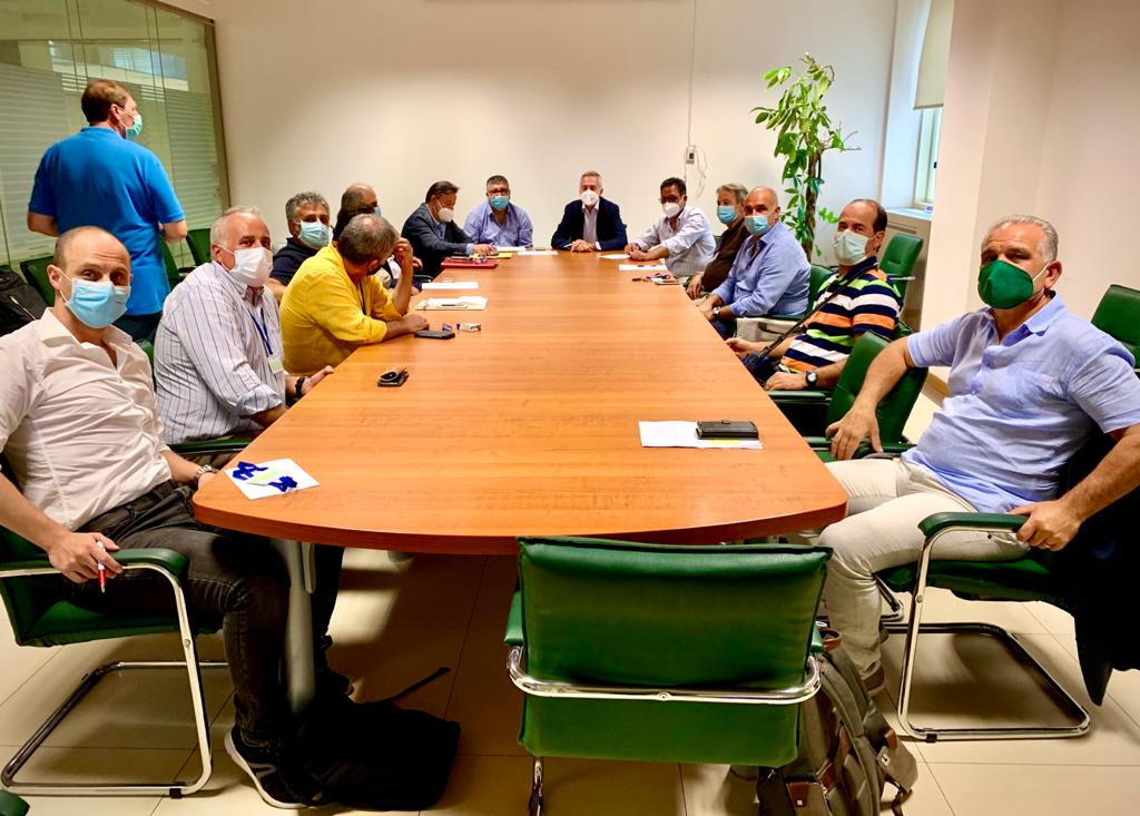 Apicoltura, in Regione si lavora per dar vita ad un marchio unico calabrese 51 5ea6c02e dcf0 4307 8072 26ac7ab02625