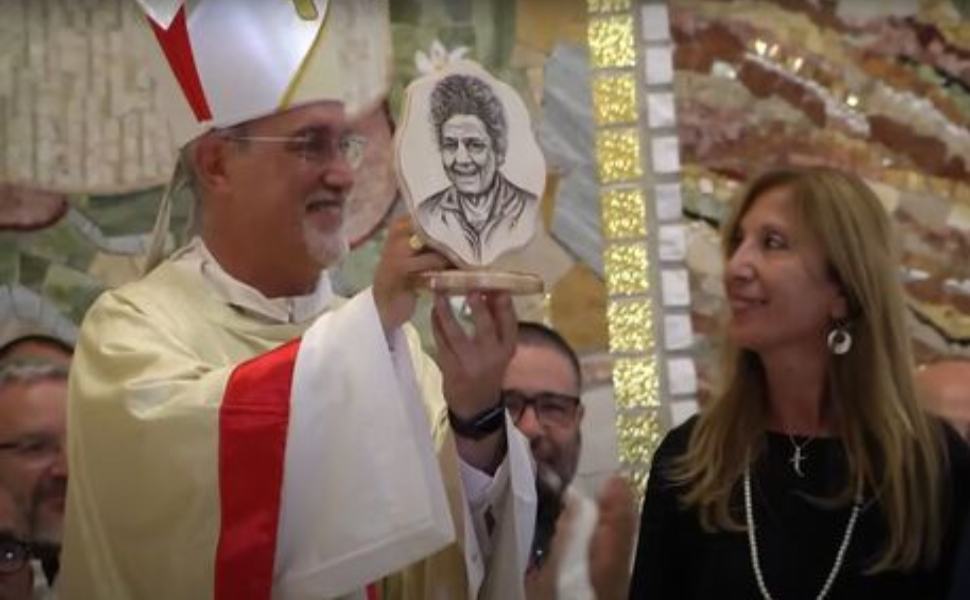 Carceri, i detenuti donano alla chiesa l'effigie di mamma Natuzza 51 6042874495420872845cb4247f8c3206