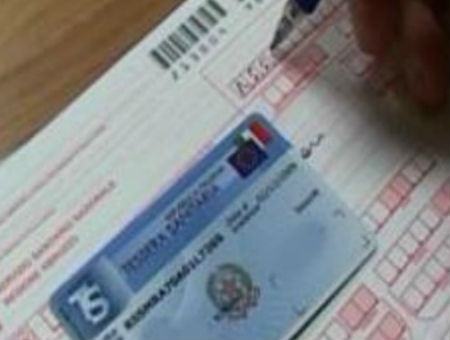 60b78437e357b75b7e3ec77de9c0a8f4