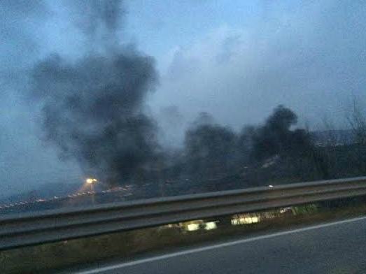 Cosenza: Avvistate baracche in fiamme al campo rom di Vaglio Lise 55 612debc8c28609fc1df3de75c2575ded