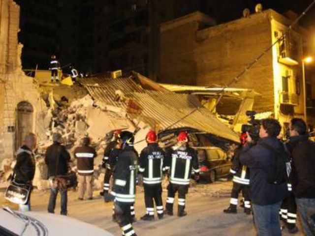 61750f2d164b24aedb74eab8339f110a