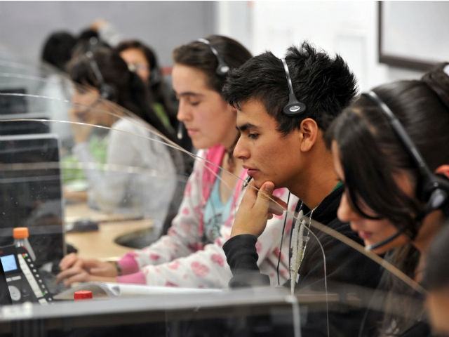 Call center, Infocontact: a Vibo sit-in protesta contro chiusura sede 51 655c3886a1b37679d1f453fc91f0fec2