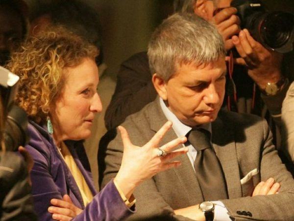 6e74d1b0963753df32760e6a4d57c56d