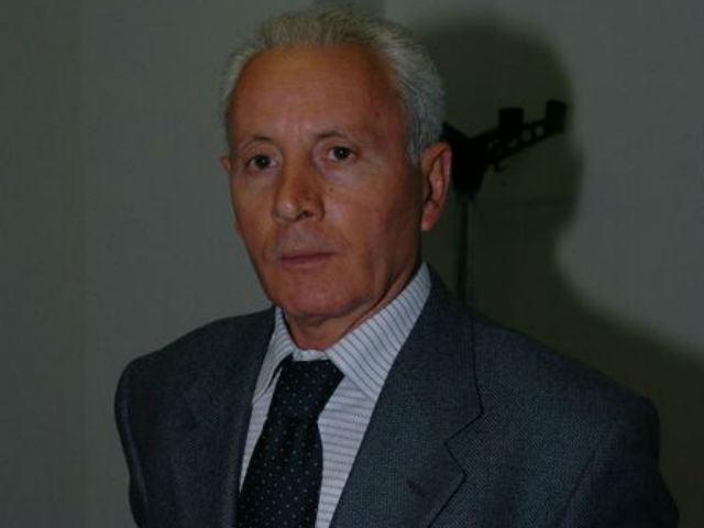 70744de3a6bfc4c9831a515de3b4dad5