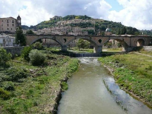 7404f17ae8de55270ef9435e4ae2b3dd