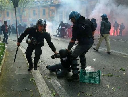 7b24f2f463effa7255405cb8b127ca94