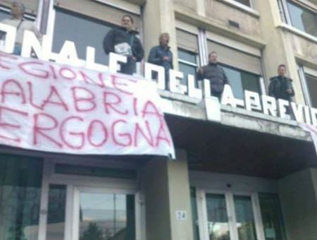 81d3986abf921fdda69caf50c56d561d