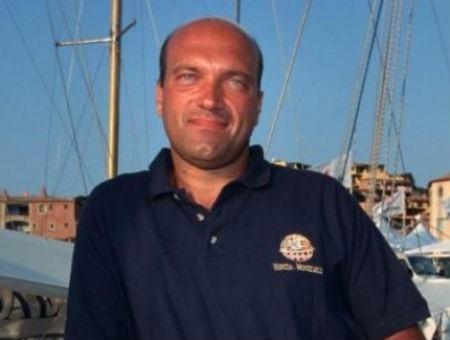 833bdf48efb011b8e96ba5e726a33263