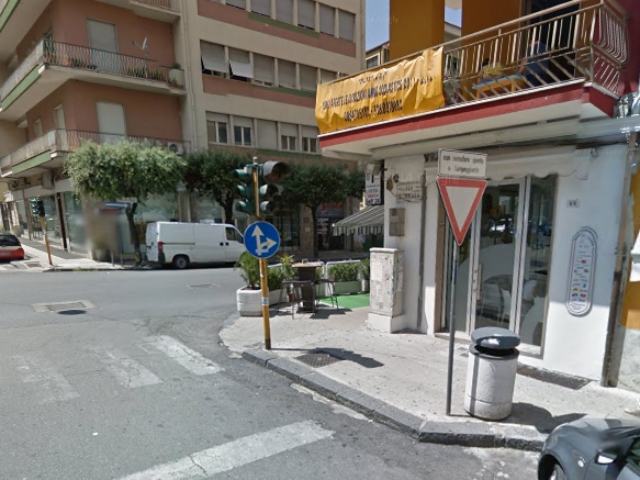 Rapinato il bar Continental a Cosenza, il bottino è di 4mila euro 51 8b35c695274b2d6ff37f84b96266a628