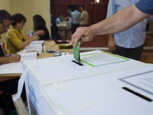 8d2d352177553035380c8d89065116aa