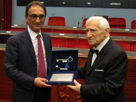 8e39475710a437b2a15d8bdd5c33c87a