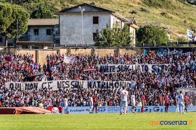 9389c64aed15c6c2d3c5ff7014cd3200