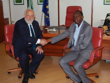 953e411b93d6419612c5788a94041a76