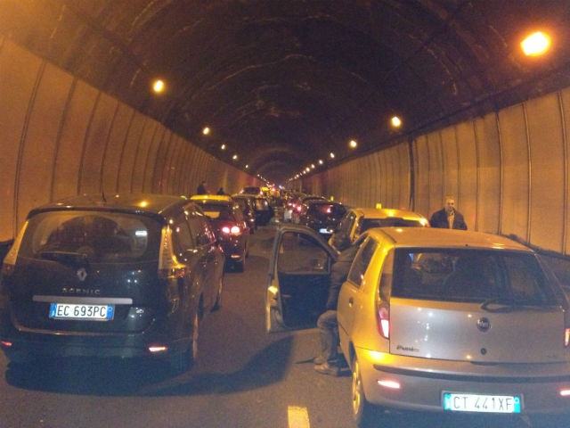 98a582b66f9604c5e197e648c3b2d22e