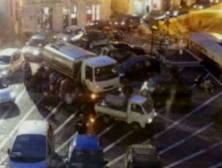 9937f8cf51e4de109b008a2cc79b8e44