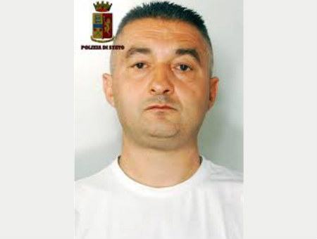 99609e5cd2ea2cfe82a24716125ff22a