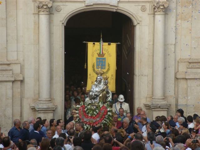 A Rossano la Festa dell'Achiropita: programma, modifiche alla viabilità e bus navetta gratuiti 51 ACHIROPITA ROSSANO