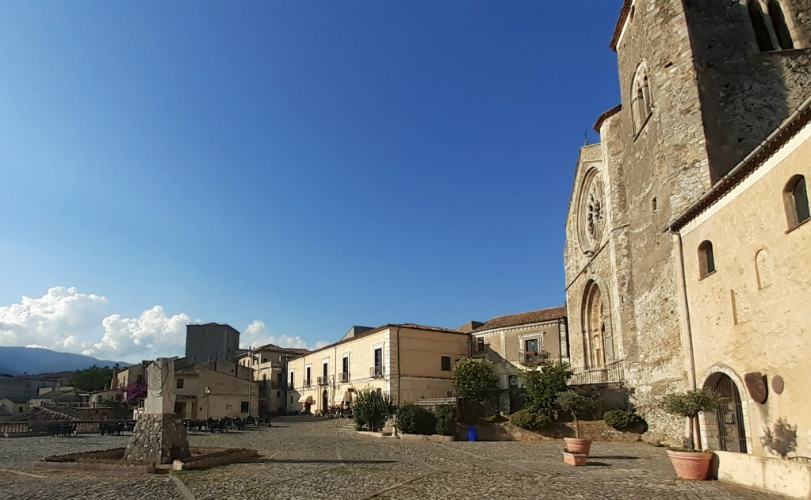 ALTOMONTE BORGO 2