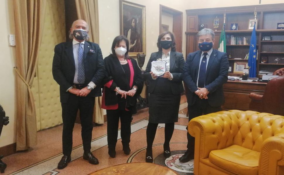 Cosenza, ANCRI consegna "crest" al prefetto Ciaramella 51 ANCRI Prefettura