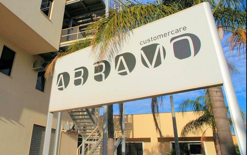 "Abramo Customer Care" 1.500 posti a rischio, scatta lo sciopero. Caruso "vicino ai lavoratori" 51 Abramo customer care 3