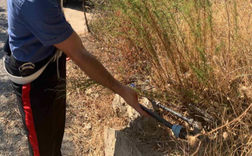 Acqua allaccio abusivo carabinieri crotone