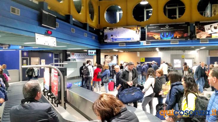 Aeroporto Lamezia Terme ritiro bagagli