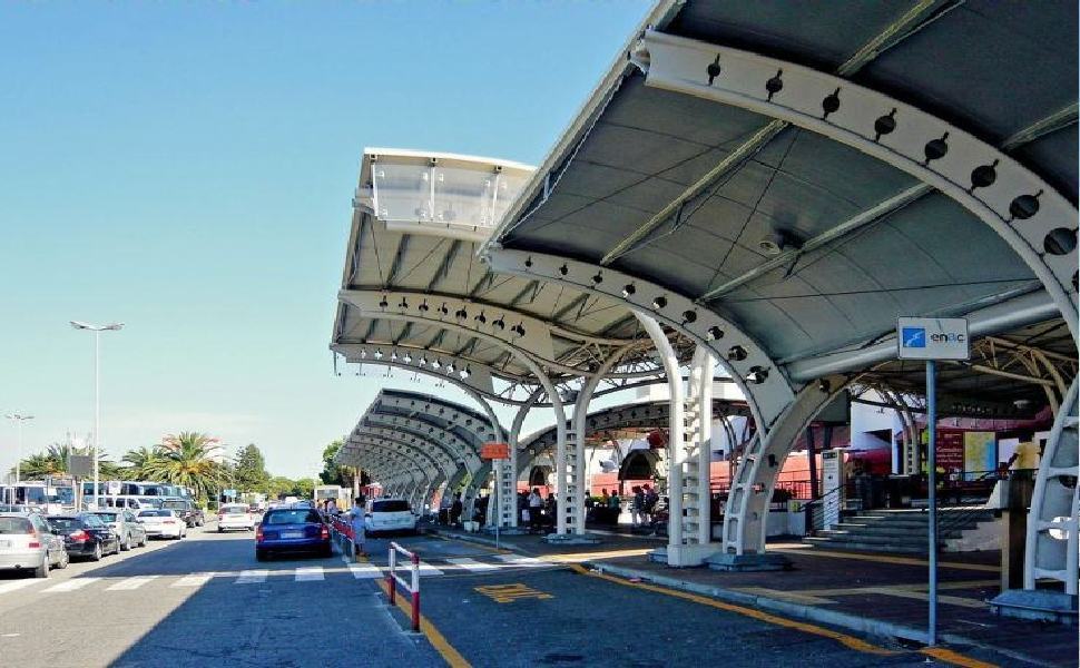 Aeroporto Lamezia Terme esterno1 1 1
