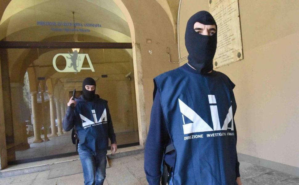 Agenti Dia Direzione investigativa antimafia