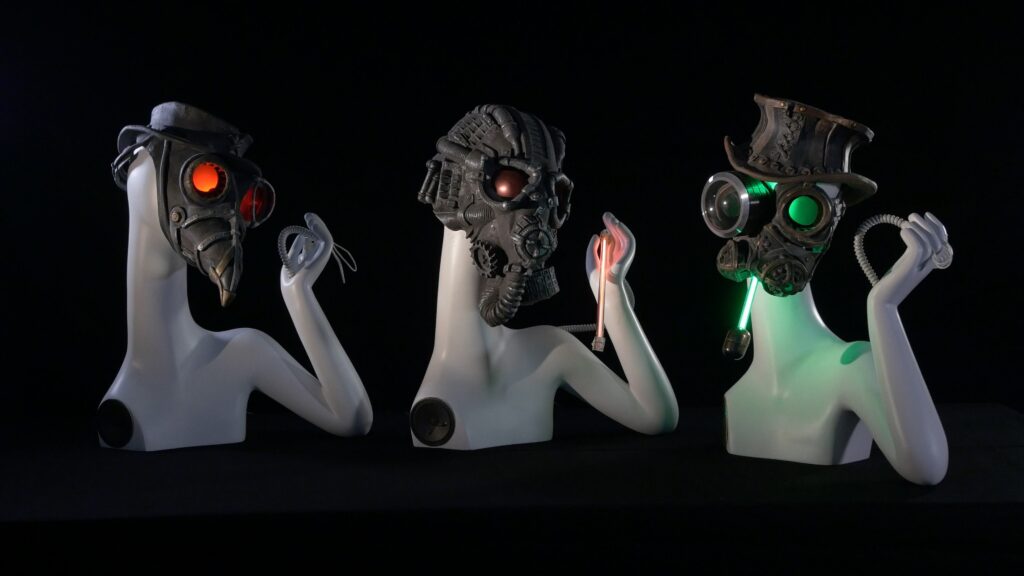 Ale Guzzetti Dies Irae 2014 resina silicone led circuiti elettronici voci sintetiche cm. 55x40x30 cad.x3 1