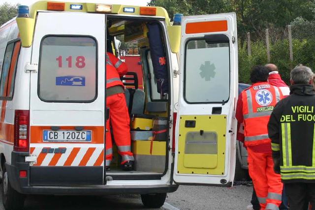 Pensionato cade in un pozzo e muore 56 Ambulanza