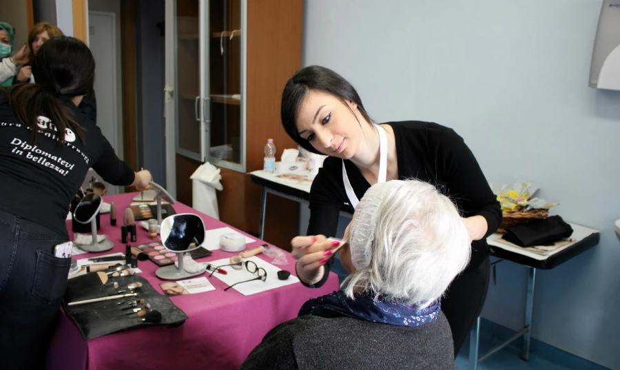 Ame ospedale Ritrovarsi allo specchio uno sguardo oltre la malattia