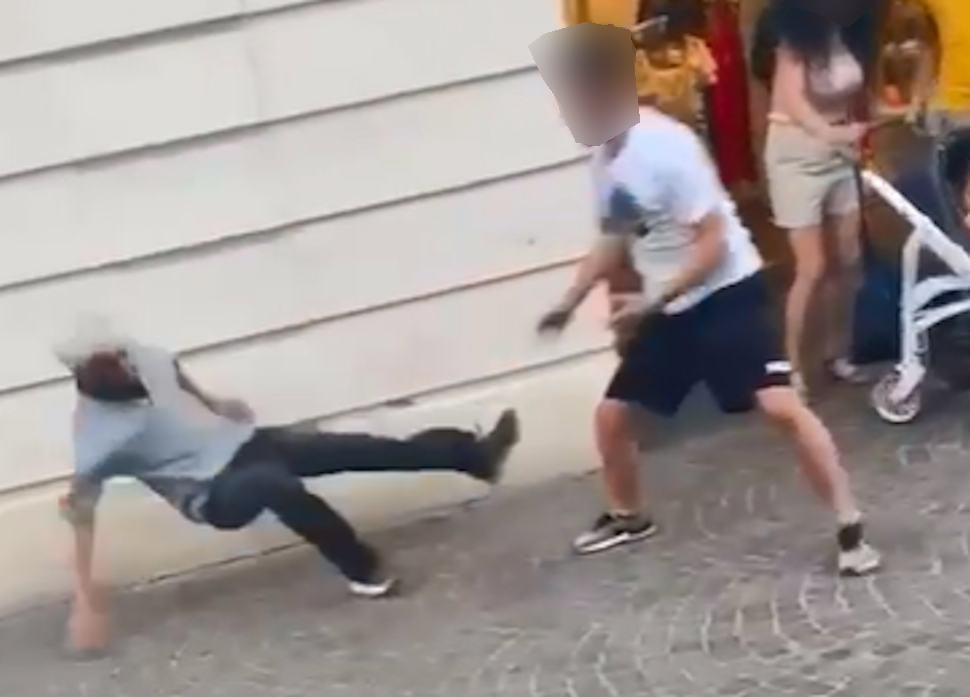 Aggressione ad "Arduzzu" a Cosenza, solidarietà e indignazione «Ora basta» 51 Arduzzo
