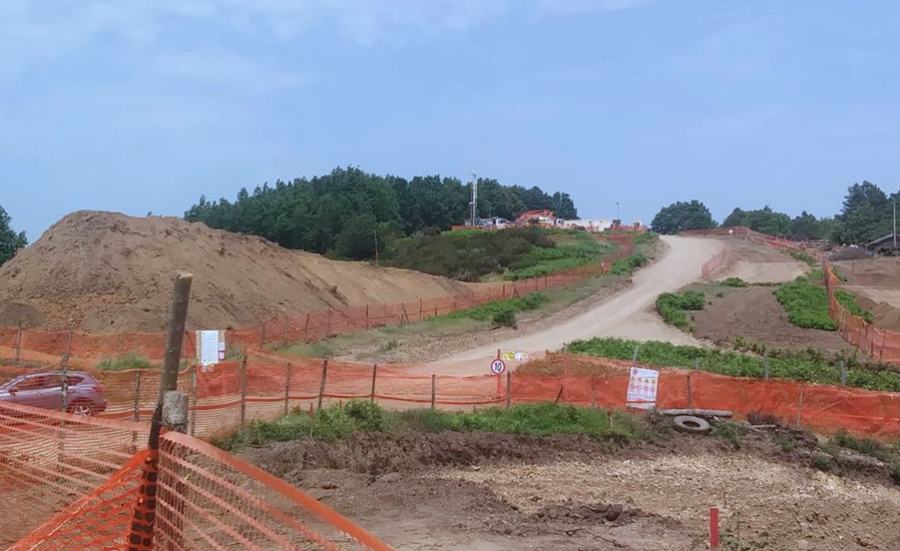 No al parco eolico "Aria del vento", al via una petizione 51 Aria del vento parco eolico mongrassano2 1
