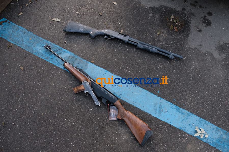 Cosenza: colpo all'armeria, raccoglie i fucili da terra ma non avvisa i carabinieri 74 Armeria Diana furto4