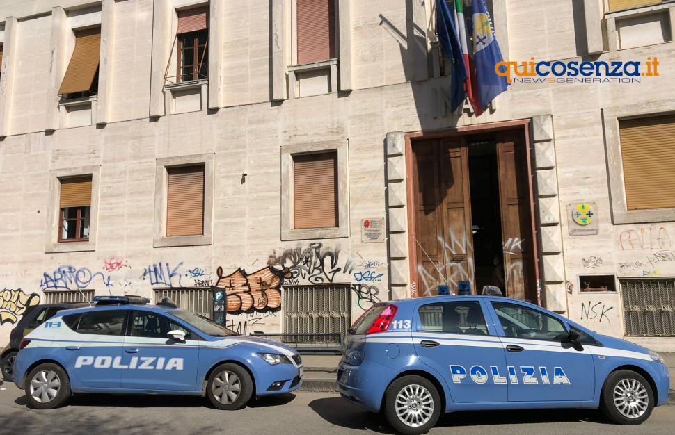 Sede Asp occupata a Cosenza, manifestanti lasciano il presidio 51 Asp Cosenza polizia