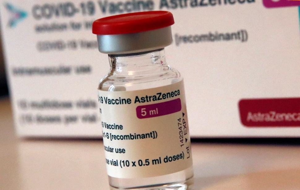 AstraZeneca agli under 60 "errori, ritardi e dietrofront". Class action di Codacons 51 AstraZeneca vaccino 20