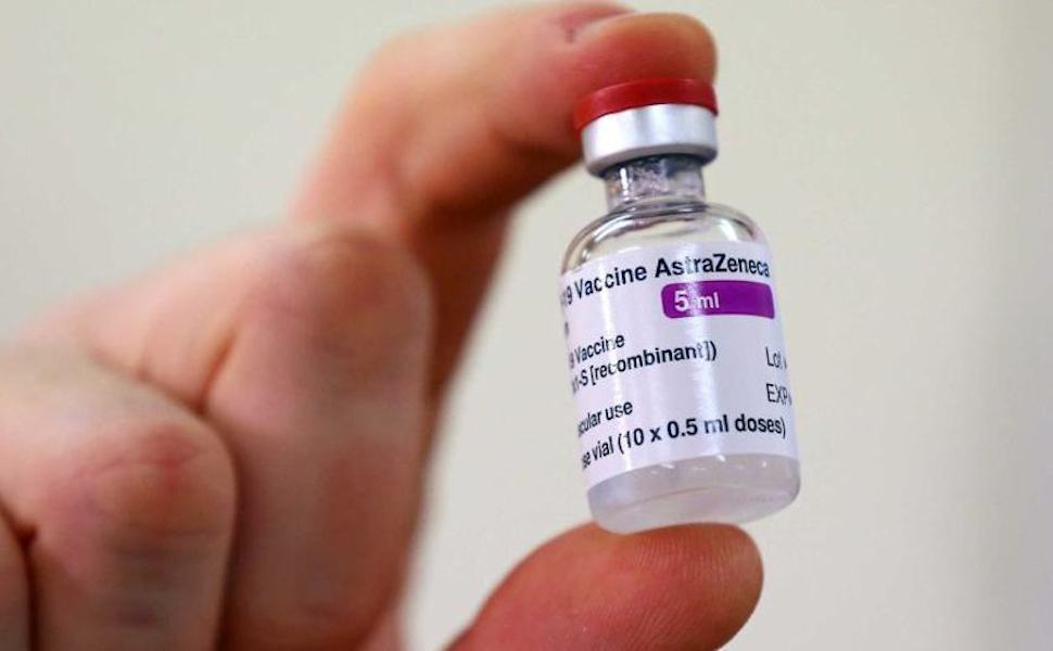 Il vaccino AstraZeneca diventa Vaxzevria. Cambia anche il bugiardino 51 AstraZeneca