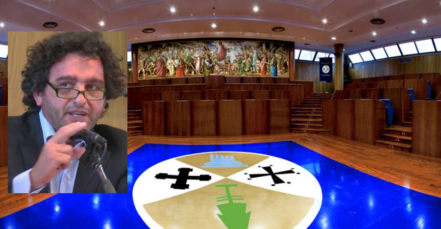 Aula Consiliare e prof Francesco Aiello