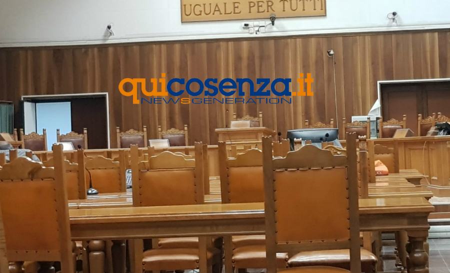 Aula corte assise cosenza tribunale 2