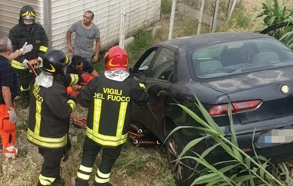 Auto travolto