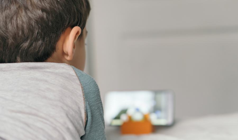 Safer Internet Day, cresce l'adescamento online dei bambini 53 Bambini internet on line web