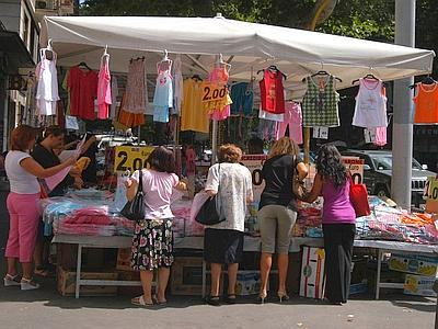 Bonifati, estorsione aggravata tra venditori ambulanti. Un arresto 204 Bancarelle