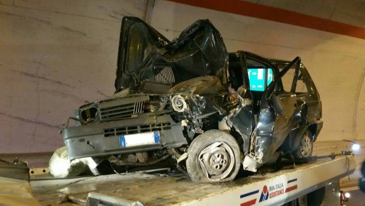 Basta vittime foto auto1