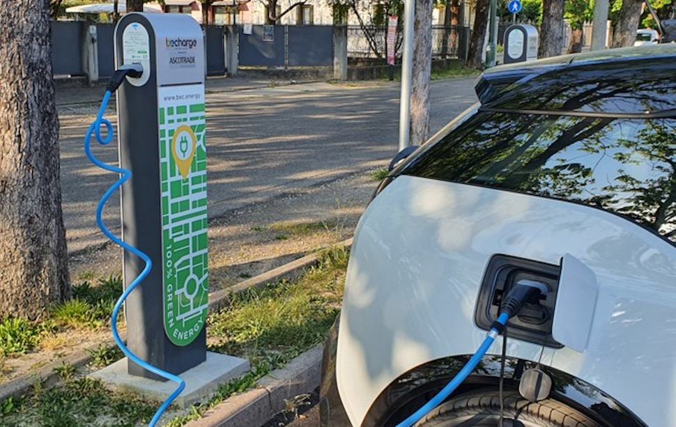 Becharge auto elettriche 1
