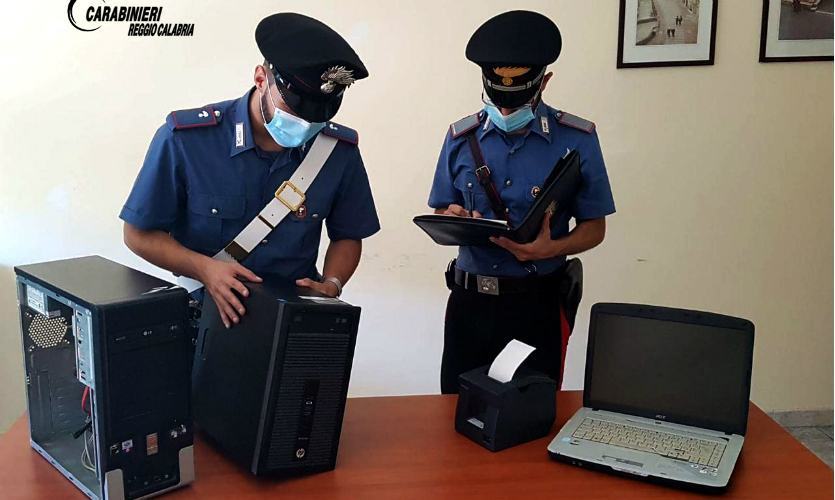 Scoperto centro scommesse clandestino: due denunce 51 Bianco Rc Scoperto centro scommesse clandestino due denunce dei Carabinieri
