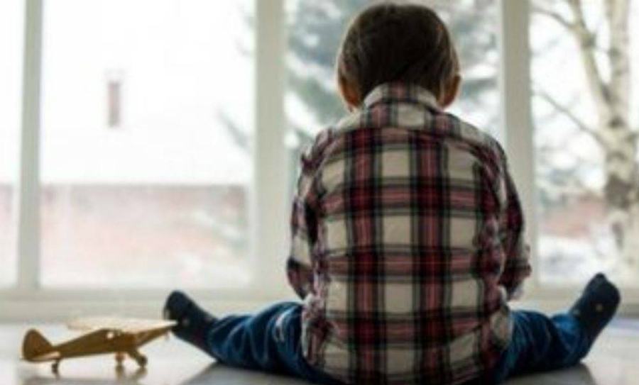 Bimbo autistico autismo