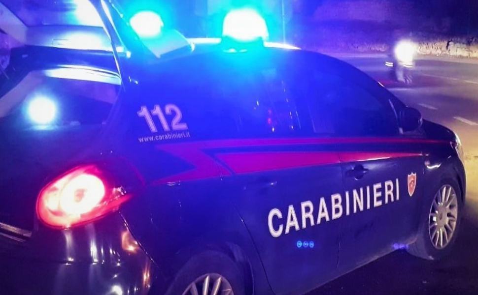 Rapinata dell'auto mentre è ferma per fare benzina 51 Blitz carabinieri 6