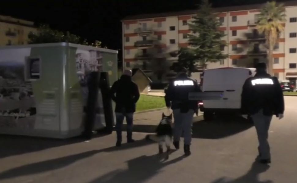 Blitz polizia stradale cosenza 01